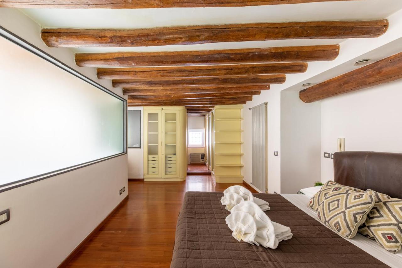 Iflat Spacious And Unique Loft In Trastevere * Rom