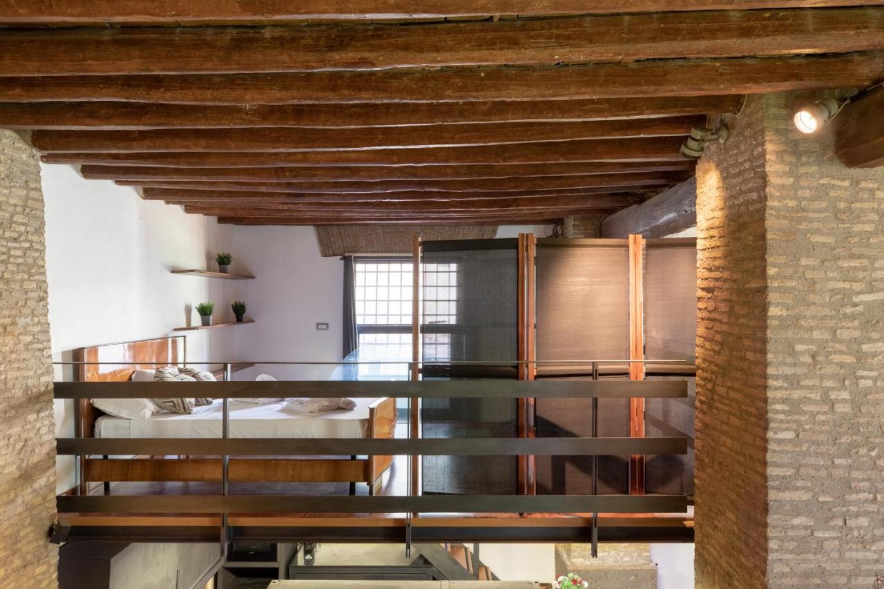 Iflat Spacious And Unique Loft In Trastevere